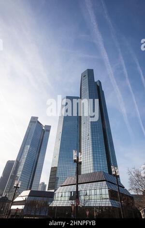 Deutsche Bank Headquarters tower, un moderno grattacielo nel centro di Francoforte, Germania Foto Stock