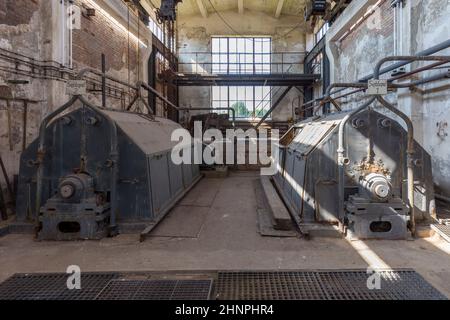 Quadro di controllo in vecchio impianto di carbone abbandonato a Peenemuende. Peenemuende è stato anche il luogo di costruzione per WW2 razzi V2. Foto Stock