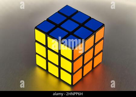 Cubo di Rubik risolto Foto Stock
