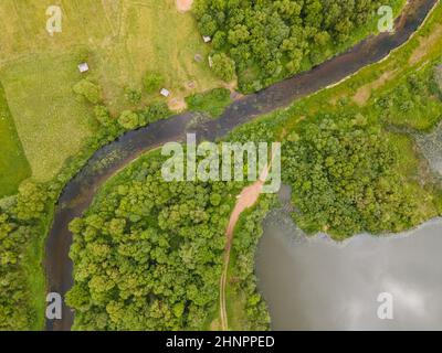 Fiume Dubysa nella Lituania rurale Foto Stock