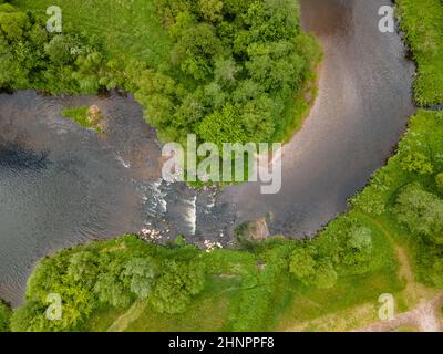 Fiume Dubysa nella Lituania rurale Foto Stock