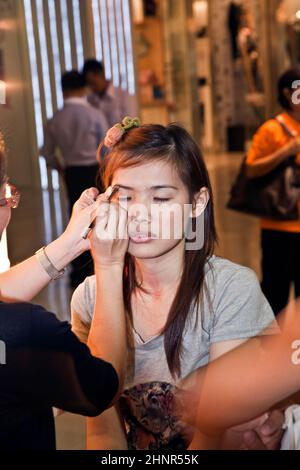 AMWAY sponsorizza un corso di trucco Foto Stock