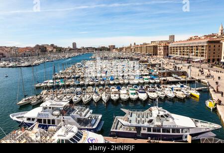 Vista panoramica aerea sul vecchio porto di Marsiglia Foto Stock