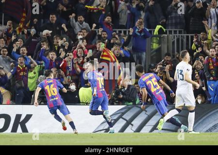 Barcellona, Spagna. 17th Feb 2022. Barcellona, Spagna, 17th 2021 febbraio: Ferran Torres (19 FC Barcellona) festeggia il primo gol durante la partita della UEFA Europa League tra Barcellona e Napoli allo stadio Camp Nou di Barcellona, Spagna. Rafa Huerta/SPP Credit: SPP Sport Press Photo. /Alamy Live News Foto Stock