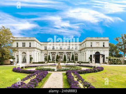Vista esterna della storica Rosecliff Mansion in Rhode Island Foto Stock