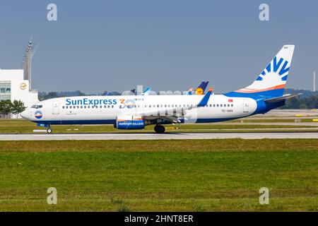 SunExpress Boeing 737-800 aereo Aeroporto di Monaco in Germania Foto Stock