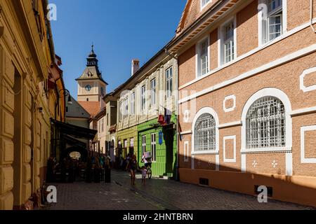 Le storiche strade nascoste di Brasov in Romania Foto Stock