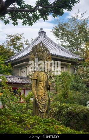 La statua della Dea Benzaiten, è originaria della dea indù Saraswati, a cui è dedicato un tempio toganji. Nagoya. Giappone Foto Stock