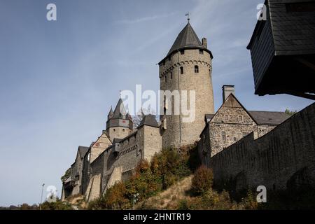 Castello di Altena sulla collina Foto Stock