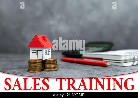 Testo che mostra ispirazione Sales Training, Business idea Action Selling Market Overview Personal Development Computing House Upgrade Budget, New Househo Foto Stock