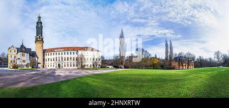 Weimar, città castello sotto il cielo blu, Germania Foto Stock