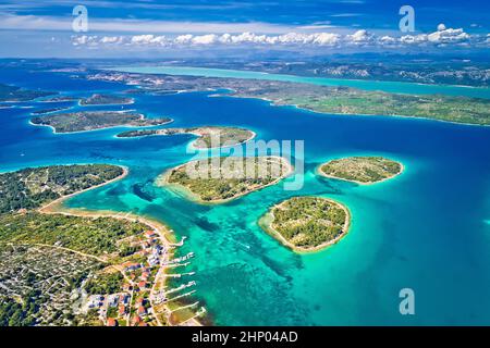 Vista panoramica aerea dell'arcipelago della Dalmazia e del lago di Vransko, isola di Murter della Croazia Foto Stock