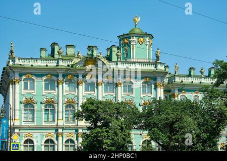 San Pietroburgo, Russia - 07 giugno 2021: Palazzo d'inverno Foto Stock