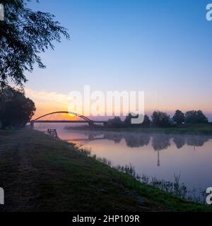 Beauty River Warta all'alba Foto Stock