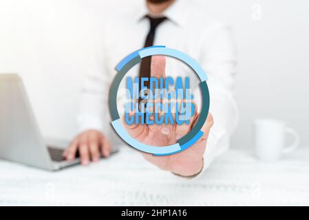 Segno di testo che mostra Medical Checkup, Word scritto su un esame fisico completo include una varietà di test Remote Office Work Online Presenting Busine Foto Stock