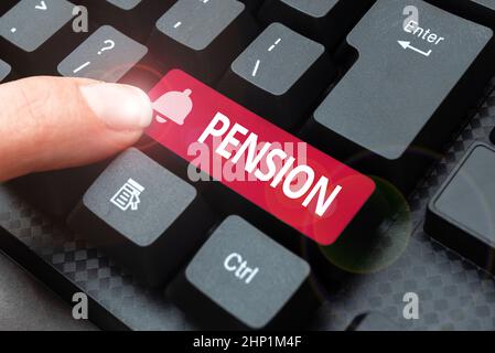 Didascalia testo Presentazione Pensione, concetto aziendale reddito anziani guadagnare dopo il pensionamento risparmi per gli anni anziani Abstract rispondere a Online message, Ty Foto Stock