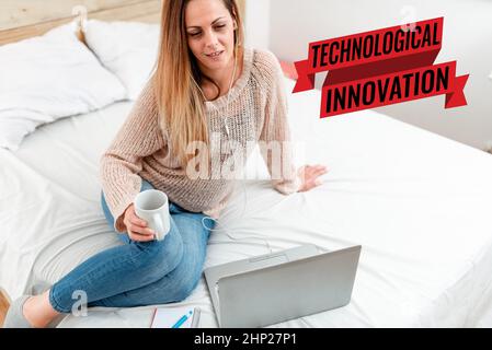 Testo che mostra ispirazione innovazione tecnologica, panoramica aziendale Nuova invenzione dalla conoscenza tecnica del prodotto creazione nuovo e interessante su Foto Stock