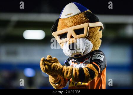 Warrington, Inghilterra - 17 Febbraio 2022 - Castleford Tigers mascotte durante la Rugby League Betfred Super League Round 2 Warrington Wolves vs Castleford Tigers allo stadio Halliwell Jones di Warrington, Regno Unito Dean Williams Foto Stock