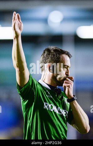 Warrington, Inghilterra - 17 Febbraio 2022 - Referee James Child durante la Rugby League Betfred Super League Round 2 Warrington Wolves vs Castleford Tigers all'Halliwell Jones Stadium di Warrington, Regno Unito Dean Williams Foto Stock