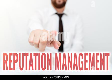 Cartello di testo che mostra la gestione della reputazione, l'influenza e il controllo delle foto concettuali sul ripristino del marchio dell'immagine Presentazione della tecnologia di comunicazione Smartp Foto Stock