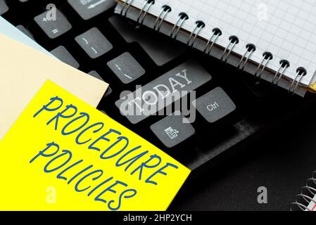 Procedura di scrittura del segno di mano politiche, metodo di affari passi a guidare principi regole e regolamenti classificazione astratta piani di lezione e di lezione, Re Foto Stock