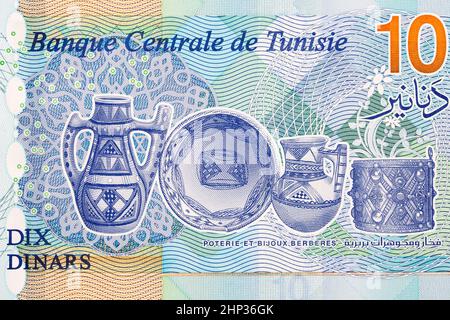 Ceramica berbera e gioielli da denaro tunisino - Dinars Foto Stock