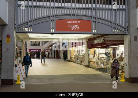 L'ingresso al Lion Yard nel centro di Cambridge, Regno Unito. 14.02.22 Foto Stock