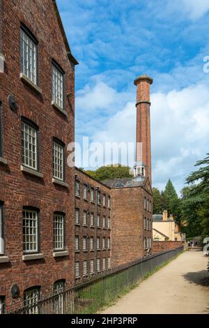 Vista degli edifici storici di Quarry Bank Mill, Styal, Cheshire Foto Stock