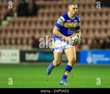 Cameron Smith #17 di Leeds Rhinos in azione Foto Stock