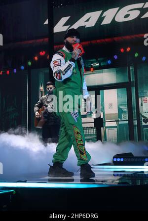 Farruko si esibisce durante il 'LA 167' Tour che si tiene presso il Prudential Center Newark, NJ, il 18 febbraio 2022. (Foto di Udo Salters Photography/Sipa USA) Foto Stock