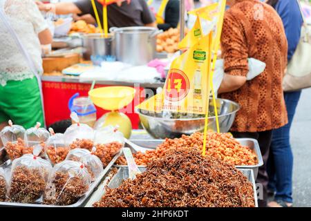 Bangkok-Thailandia OTT 7 2018: Cibo vegetariano nel mercato in occasione del Festival vegetariano Foto Stock