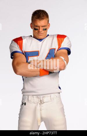 ALAN RITCHSON in BLUE MOUNTAIN STATE (2010), diretto DA JAY CHANDRASEKHAR, CLARK MATHIS e JOHN FORTENBERRY. Copyright: Solo per uso editoriale. Nessuna merchandising o copertina per libri. Si tratta di un documento distribuito pubblicamente. Solo diritti di accesso, nessuna licenza di copyright fornita. Solo per essere riprodotto in concomitanza con la promozione di questo film. Credit: LIONSGATE TELEVISIONE / Album Foto Stock