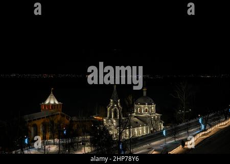 Chiesa di Simeonovsky nel Cremlino di Nizhny Novgorod. Una splendida vista notturna invernale. Foto Stock