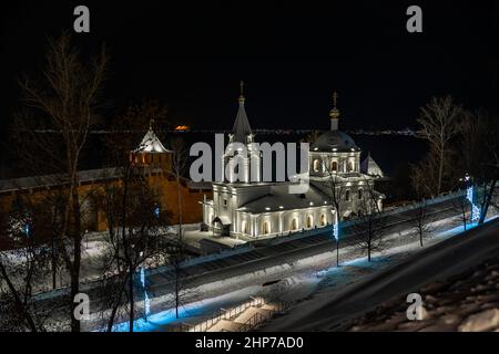 Chiesa di Simeonovsky nel Cremlino di Nizhny Novgorod. Una splendida vista notturna invernale. Foto Stock