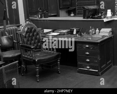 Station Masters Desk a Darlington North Road una stazione ferroviaria in disuso che è ora un Centro ferroviario e Museo, Darlington, County durham, Inghilterra, Regno Unito Foto Stock