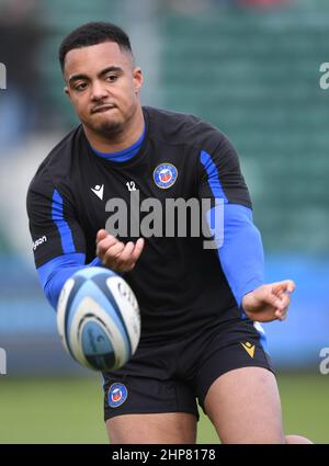 Bath, Regno Unito. 19th Feb 2022. 19th febbraio 2022 ; The Recreation Ground, Bath, Somerset, Inghilterra; Gallagher Premiership Rugby, Bath Versus Leicester; Max Ojomoh di Bath riscalda il credito: Action Plus Sports Images/Alamy Live News Foto Stock