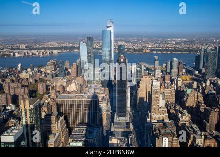 Vista sul fiume Hudson dalla cima dell'Empire state Building Foto Stock