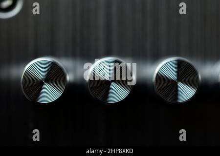 Radiatore CPU in alluminio argento con tubi di raffreddamento in rame in primo piano Foto Stock