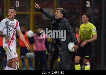 Stadio Renato Curi, Perugia, 19 febbraio 2022, pecchia fabio (coach us cremonese) durante AC Perugia vs US Cremonese - Calcio Italiana Serie B match Foto Stock