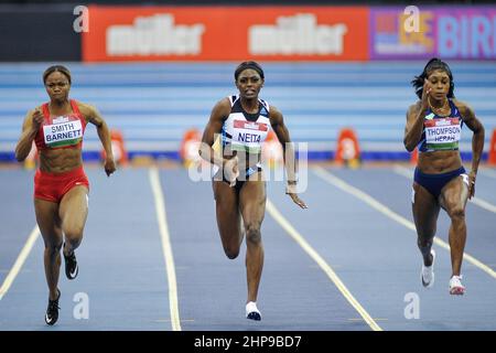 Birmingham, Regno Unito. 19th Feb 2022. Utilita Arena, Birmingham, Febbraio Womens 60m finale, Destiny Smith-Barnet (USA), Daryll Neita (GB & NI), Elaine Thompson-Herah (Giamaica) durante il Muller Indoor Grand Prix Athletics, Birmingham, Febbraio 2022 Karl W Newton/Sports Press Photo Credit: SPP Sport Press Photo. /Alamy Live News Foto Stock