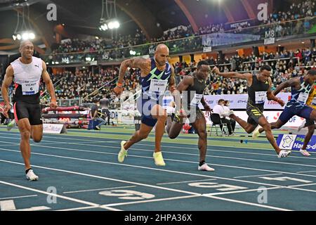 Lamont Marcell Jacobs (ITA) vince i 60 m nel 6,50 durante l'incontro Hauts-de-France Pas-de-Calais all'Arena Stade Couvert, giovedì 17 febbraio 2022, a Lieven, Francia. Da sinistra: Jimmy Vicaut (fra), Jacobs, Ferdinand Omurwa (KEN), Ronnie Baker (USA), Elijah Hall-Thompson (USA e Sean Safo-Antwi (GHA). (Jiro Mochizuki/immagine dello sport) Foto Stock