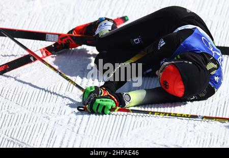 Zhangjiakou, Cina. 20th Feb 2022. Olimpiadi, sci nordico/di fondo, 30 km di partenza di massa freestyle, donne, al National Cross-Country Ski Centre, Pia Fink della Germania finisce. Credit: Daniel Karmann/dpa/Alamy Live News Foto Stock