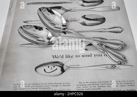 Oneida inossidabile flatware pubblicità e offerta con cucchiai campione, USA 1962 Foto Stock