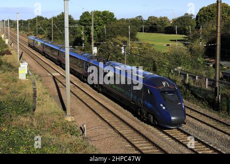 Treni Hull treno classe Paragon 802; East Coast Main Line Railway; Peterborough, Cambridgeshire, Inghilterra Foto Stock