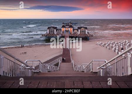 Molo di Sellin, Mar Baltico bellissimo cielo Foto Stock