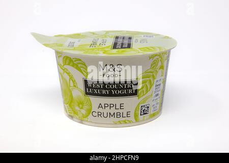 M&S Luxury Apple crumble yogurt con avena Foto Stock