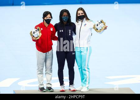 (L-R) Miho Takagi (JPN), Erin Jackson (USA), Angelina Golikova (ROC), 13 FEBBRAIO 2022 - Speed Skating : 500m donne durante l'Olymp di Pechino 2022 Foto Stock