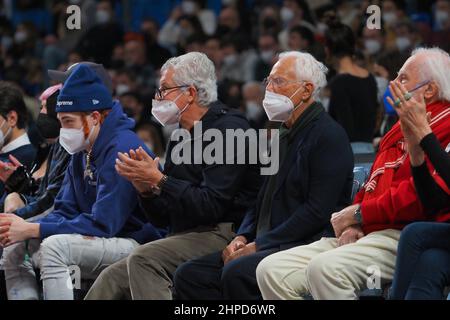 Pesaro, Italia. 20th Feb 2022. Giorgio Armani durante la finale otto - finale - AX Armani Exchange Olimpia Milano vs Bertram Desthona Basket, Coppa Italia di Basket uomini a Pesaro, Febbraio 20 2022 Credit: Agenzia fotografica indipendente/Alamy Live News Foto Stock