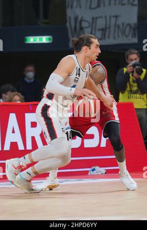 Virtfrigo Arena, Pesaro, Italia, 20 febbraio 2022, Bruno Mascolo (Basket Bertram Desthona) in finale otto - finale - AX Armani Exchange Olimpia Milano vs Basket Bertram Desthona - Coppa Italia Basket uomini Foto Stock