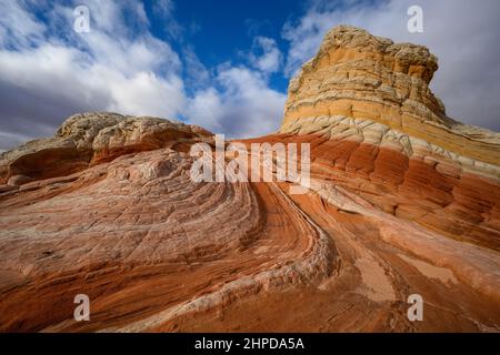 Formazioni di arenaria a White Pocket nel Monumento Nazionale delle Vermillion Cliffs, Arizona. Foto Stock